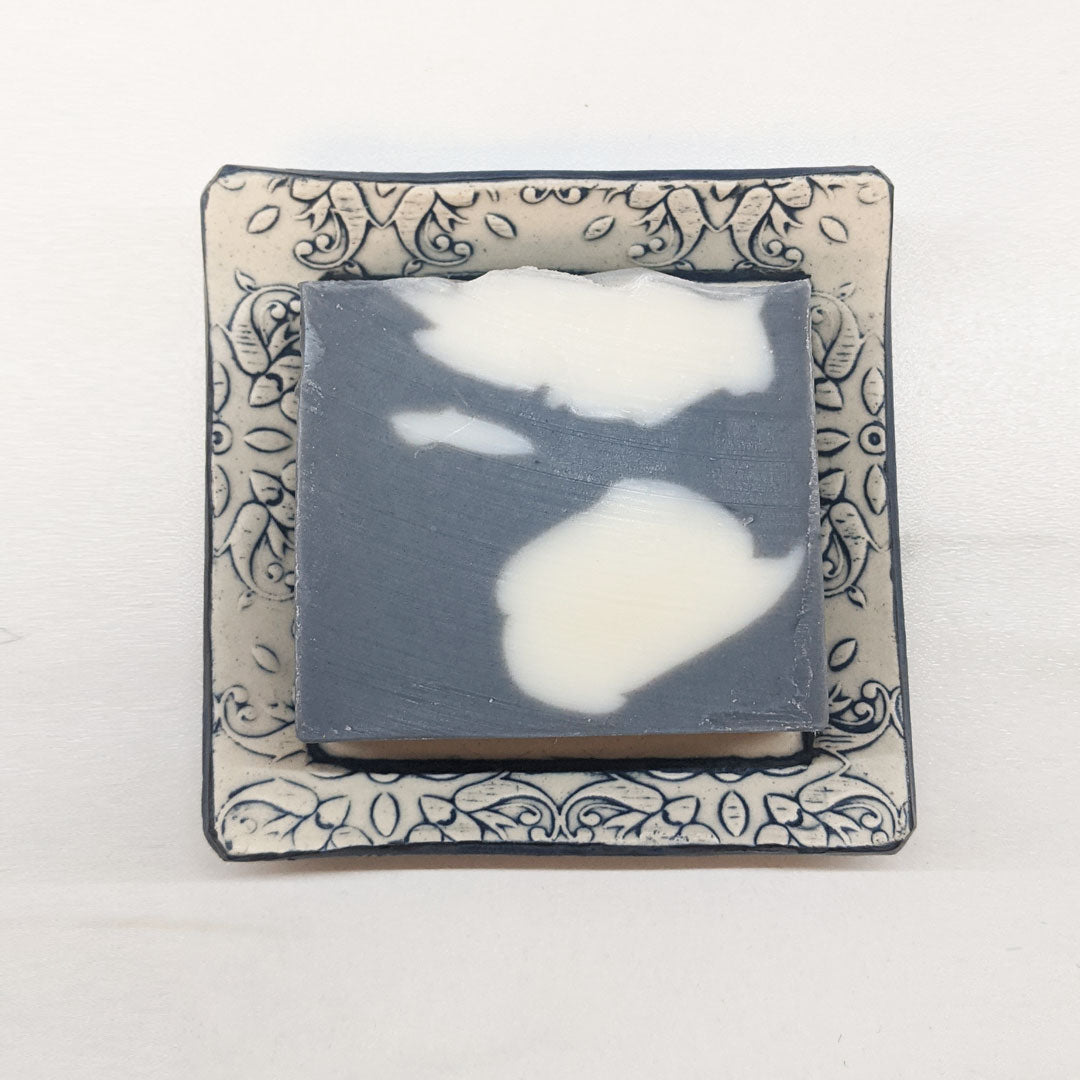 Handcrafted Ceramic Soap Dish - Deco Edge